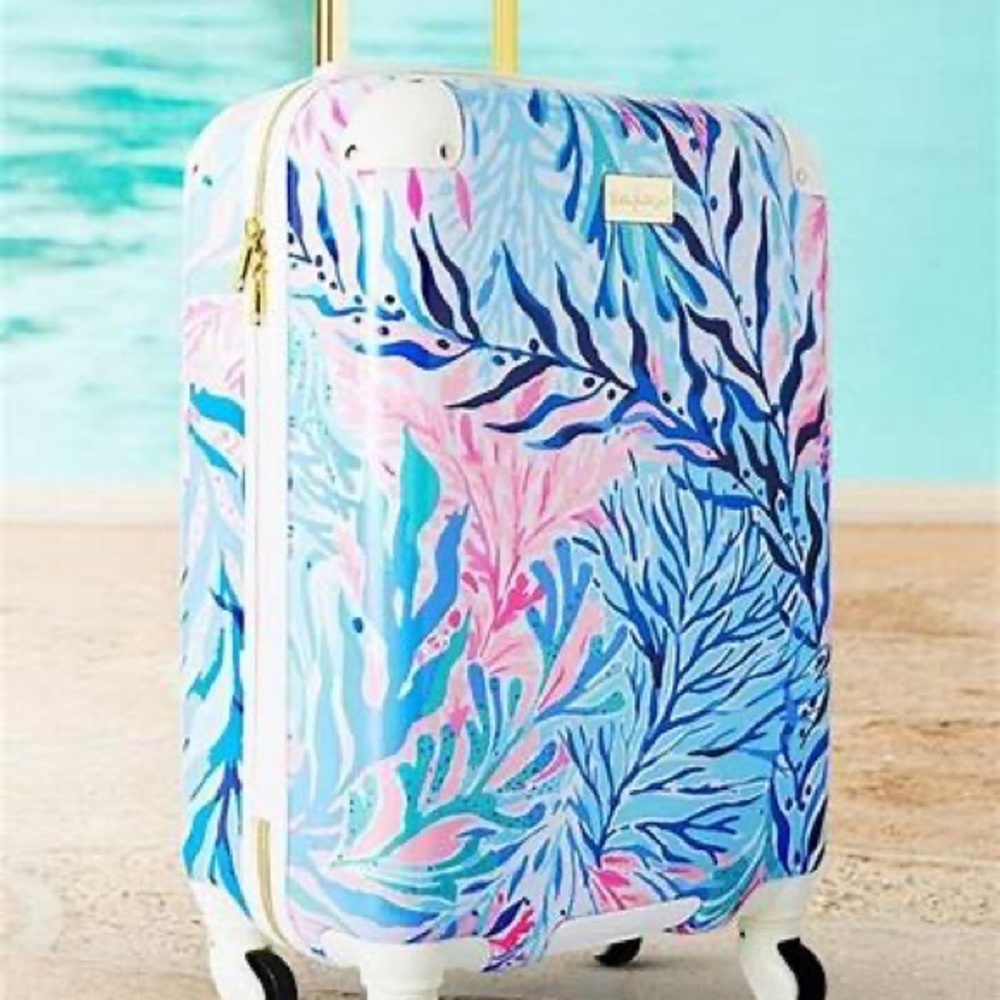 Lilly Pulitzer Carry On